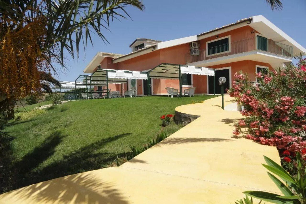Al Ficodindia Apartment Sampieri Bagian luar foto