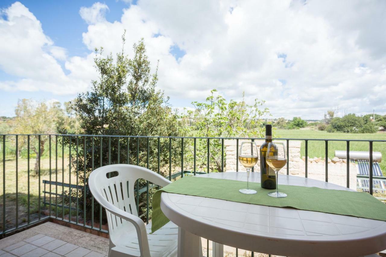 Al Ficodindia Apartment Sampieri Bagian luar foto